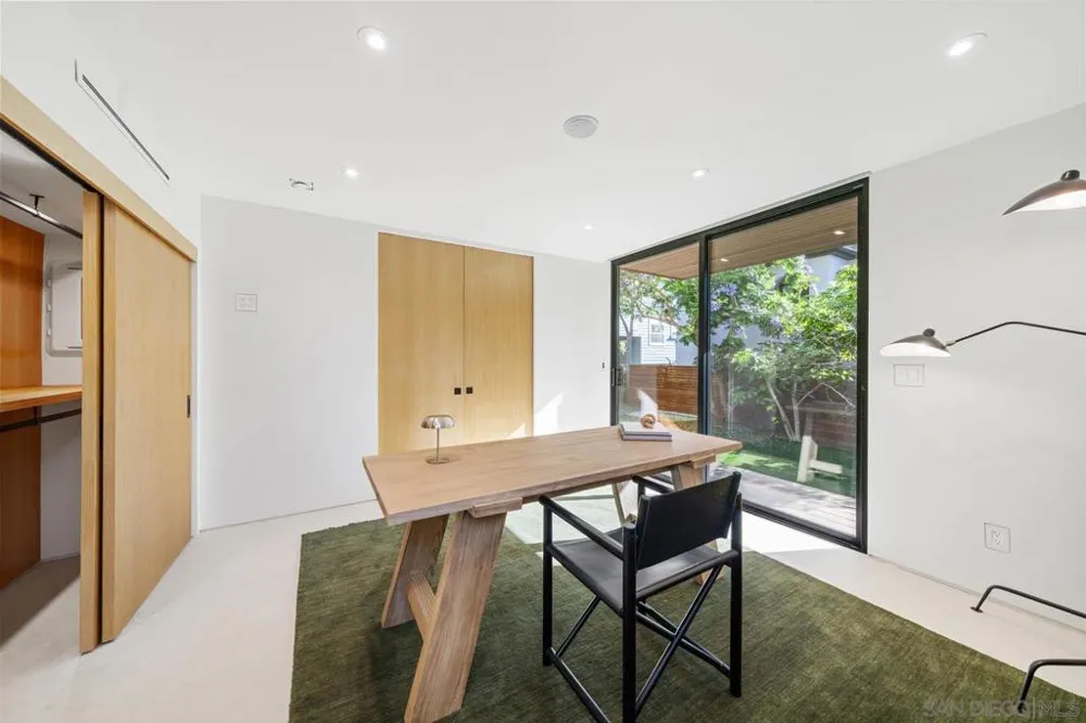 7376 Fay Ave La Jolla, CA 92037