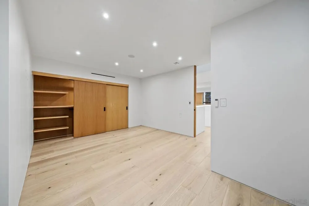 7376 Fay Ave La Jolla, CA 92037