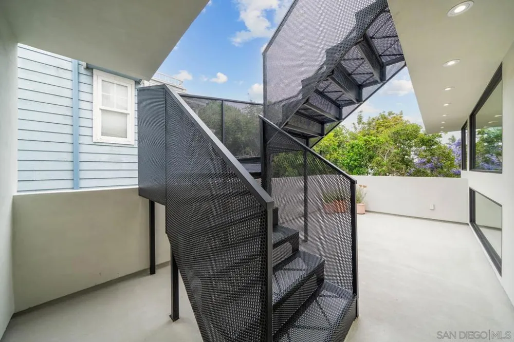 7376 Fay Ave La Jolla, CA 92037