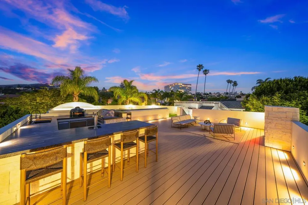 7376 Fay Ave La Jolla, CA 92037