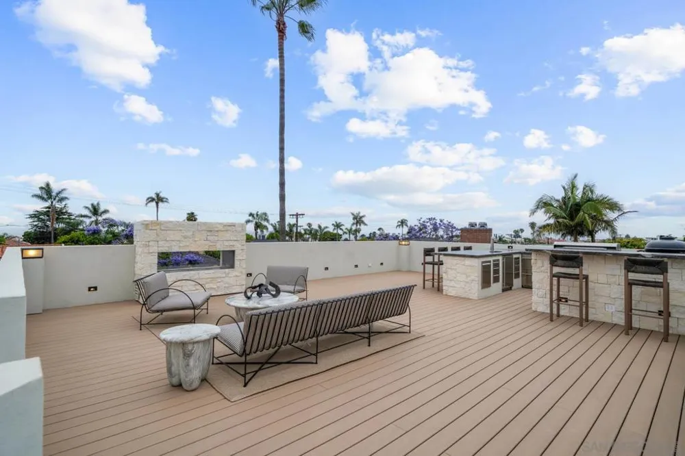 7376 Fay Ave La Jolla, CA 92037