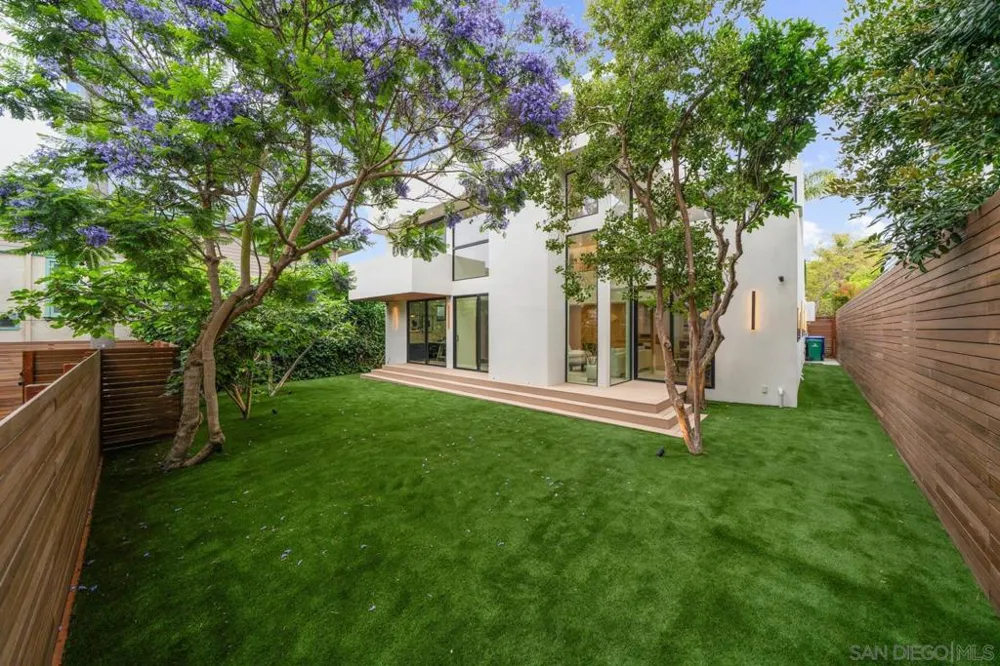 7376 Fay Ave La Jolla, CA 92037