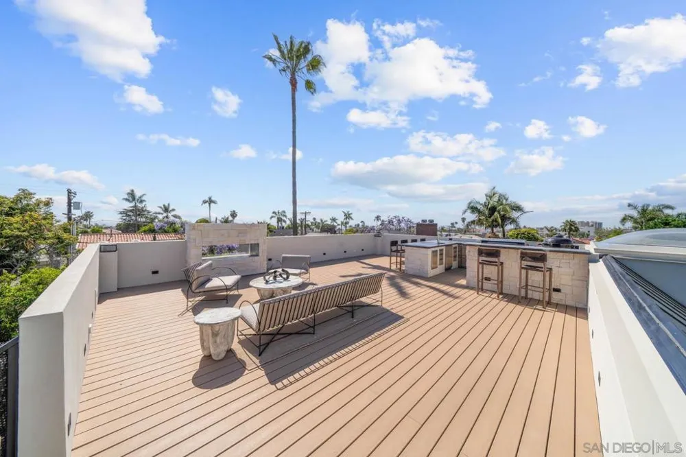 7376 Fay Ave La Jolla, CA 92037