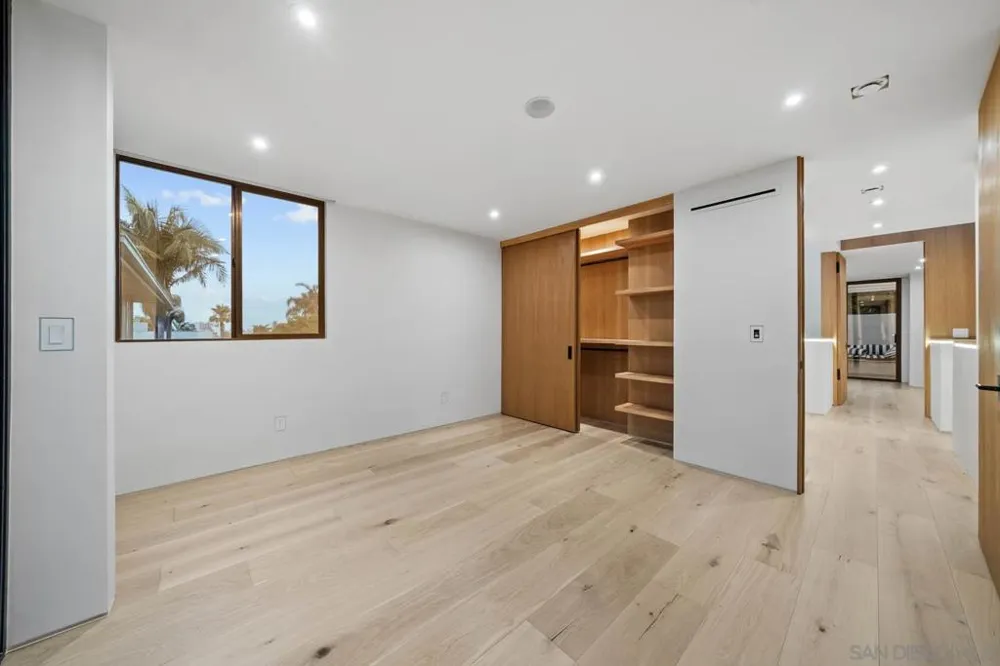 7376 Fay Ave La Jolla, CA 92037