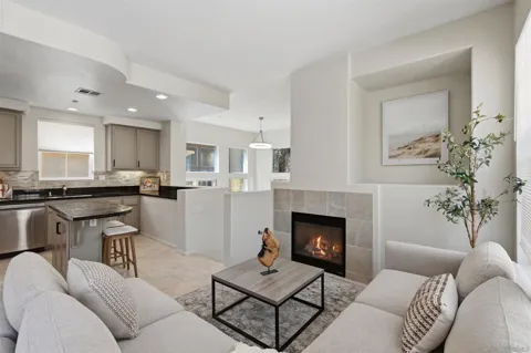 2800 Villas Way