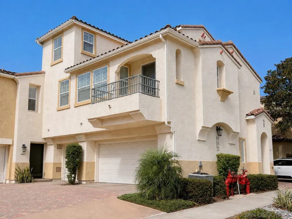 3683 Jetty Pt. Carlsbad, CA 92010