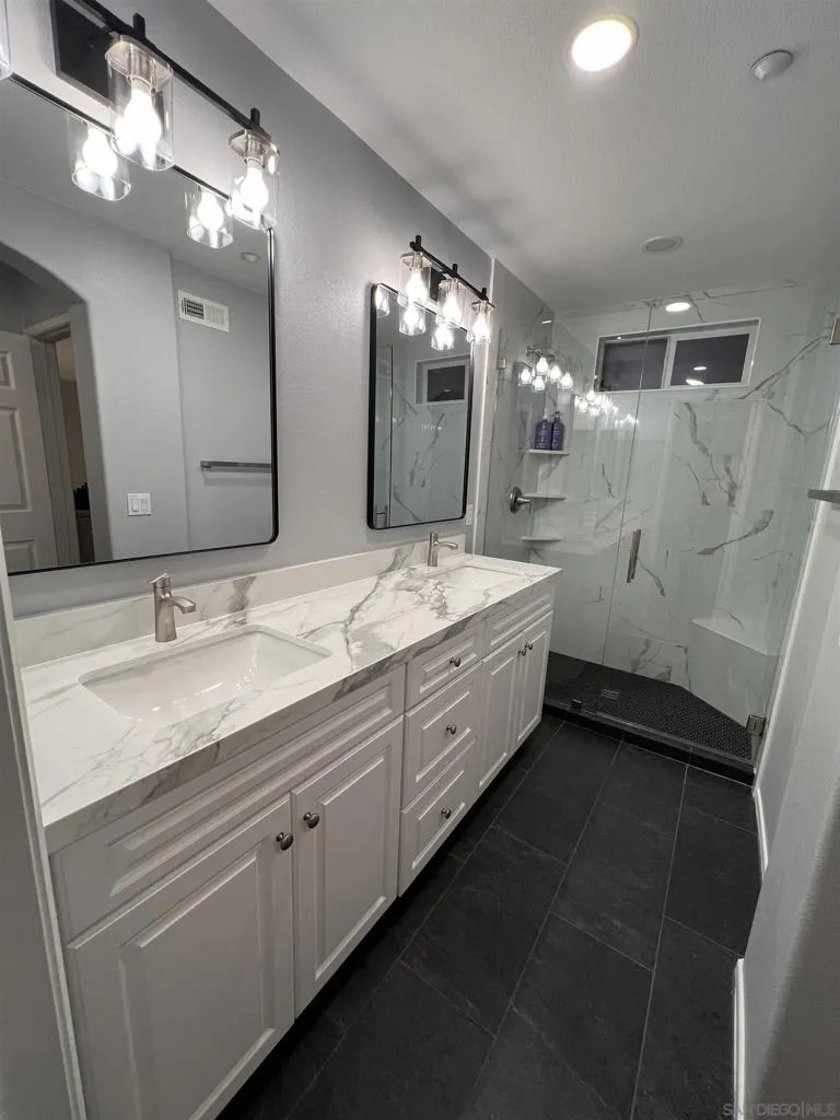 3683 Jetty Pt. Carlsbad, CA 92010