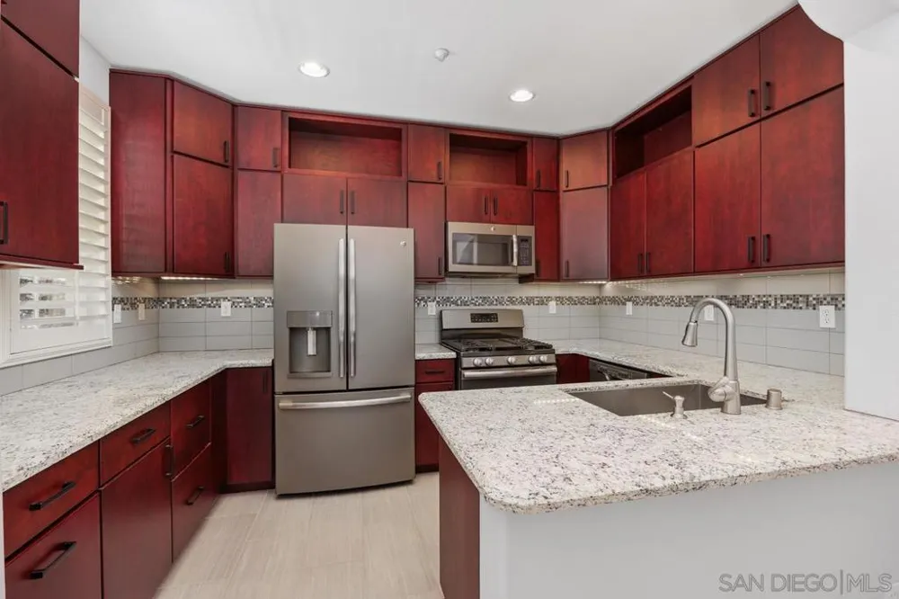 3683 Jetty Point Carlsbad, CA 92010