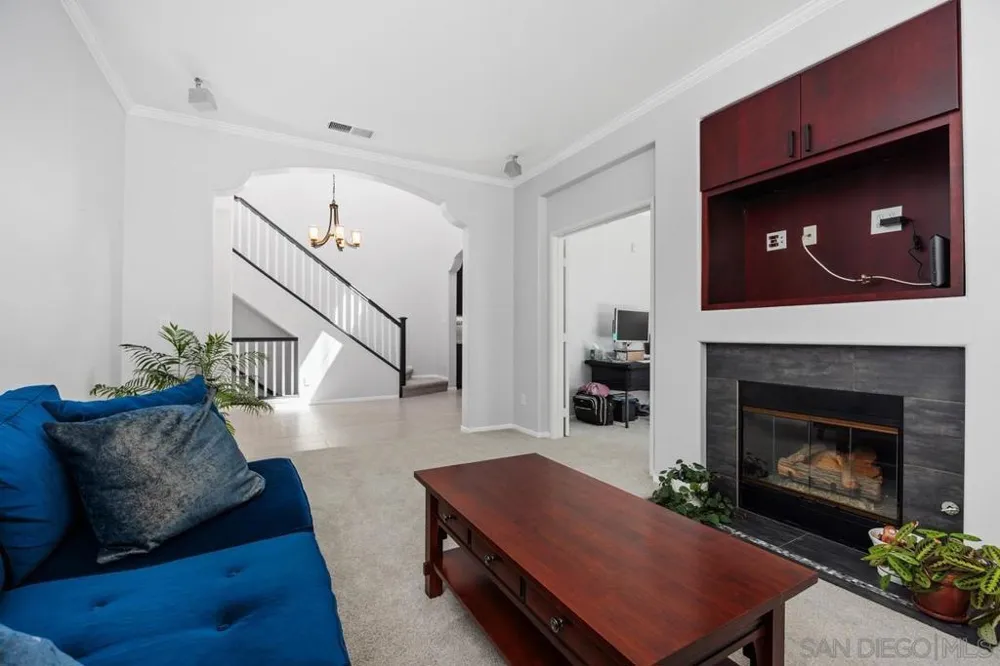 3683 Jetty Point Carlsbad, CA 92010