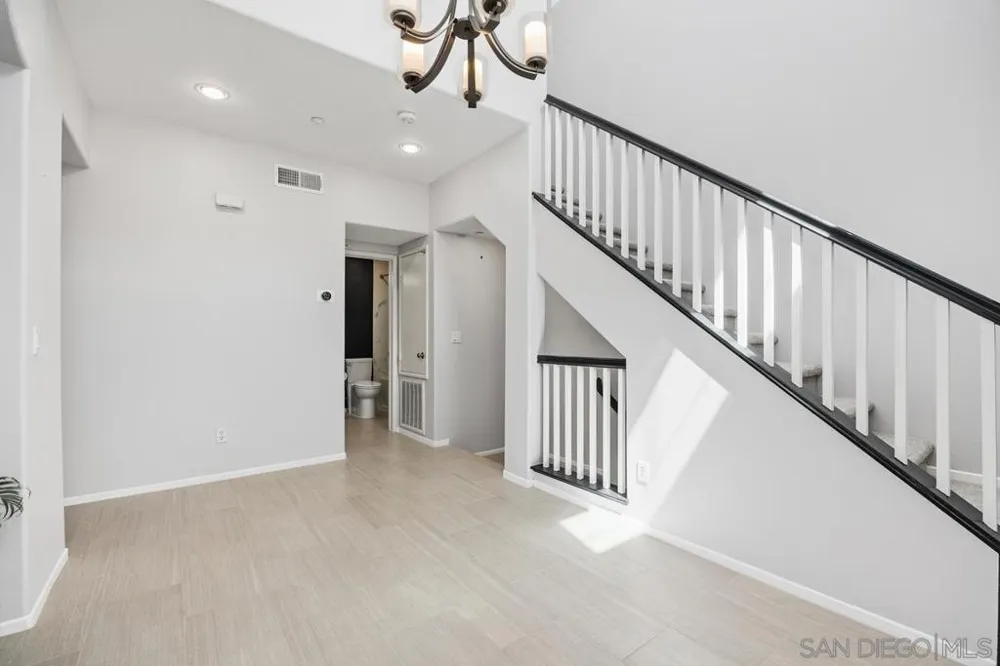 3683 Jetty Point Carlsbad, CA 92010