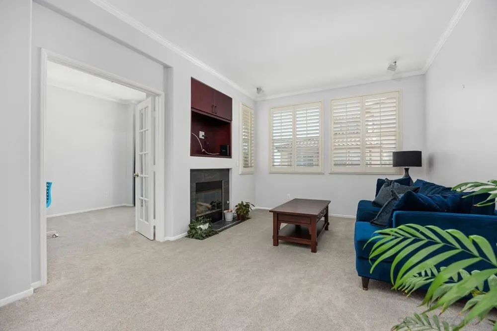3683 Jetty Point Carlsbad, CA 92010
