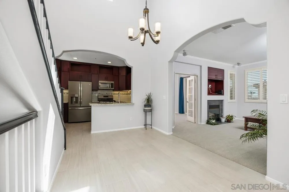3683 Jetty Point Carlsbad, CA 92010