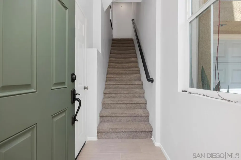 3683 Jetty Point Carlsbad, CA 92010