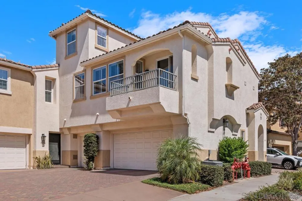3683 Jetty Point Carlsbad, CA 92010