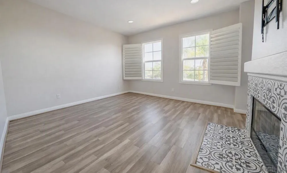 7370 La Mesita Place #9 La Mesa, CA 91942