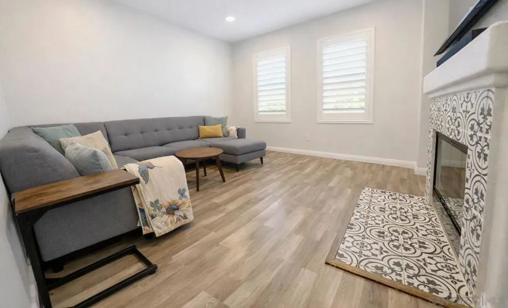 7370 La Mesita Place #9 La Mesa, CA 91942