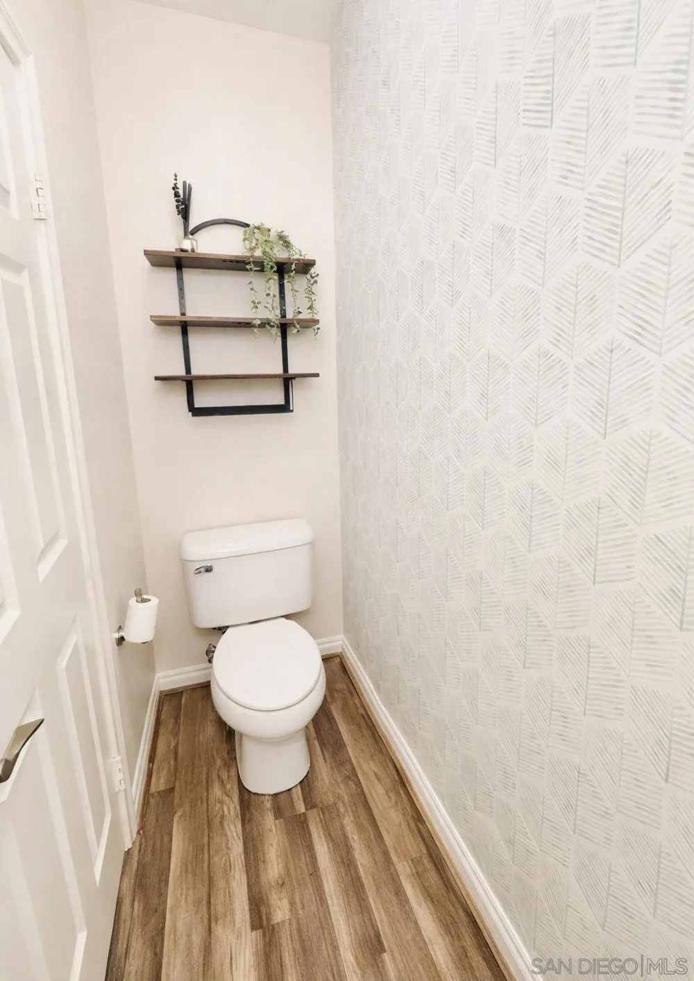 7370 La Mesita Place #9 La Mesa, CA 91942