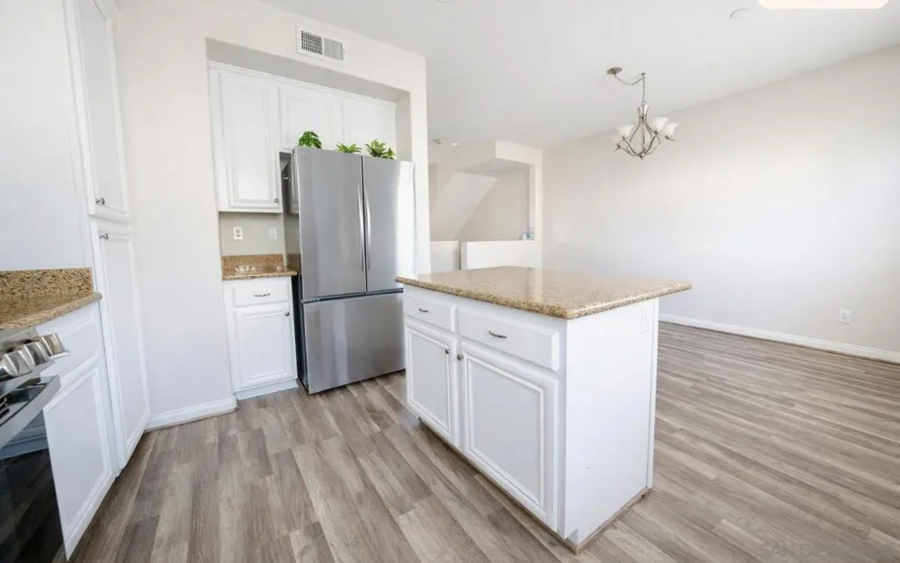 7370 La Mesita Place #9 La Mesa, CA 91942