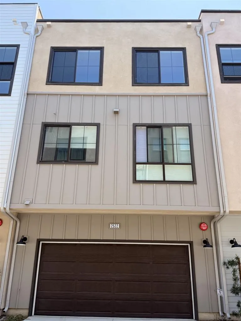 2522 Thyme Way Carlsbad, CA 92008