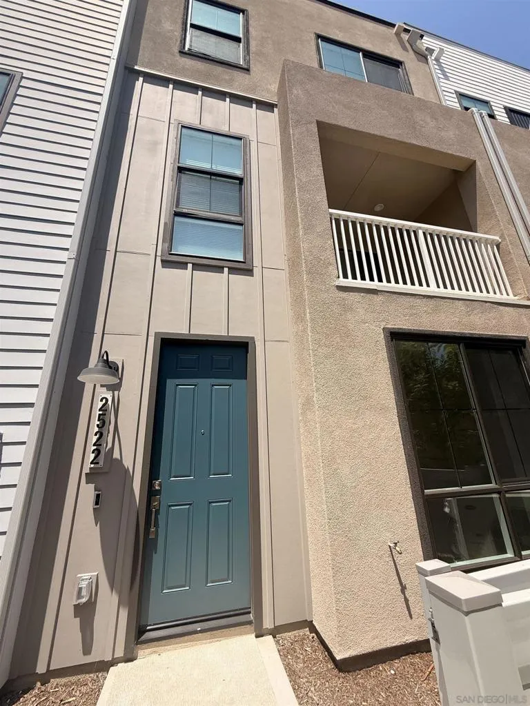 2522 Thyme Way Carlsbad, CA 92008