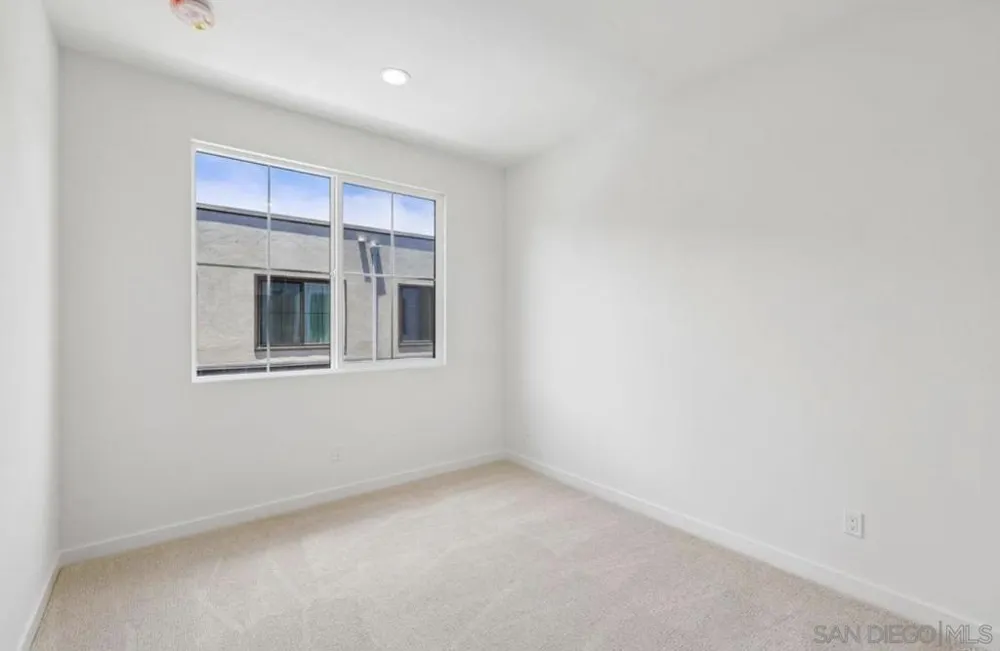 2522 Thyme Way Carlsbad, CA 92008