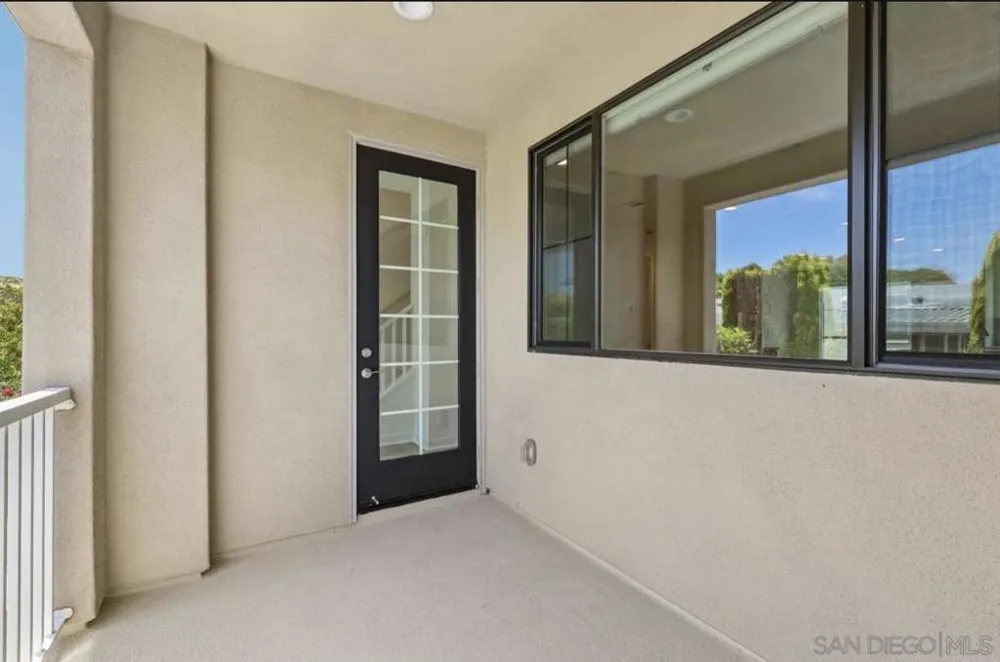 2522 Thyme Way Carlsbad, CA 92008