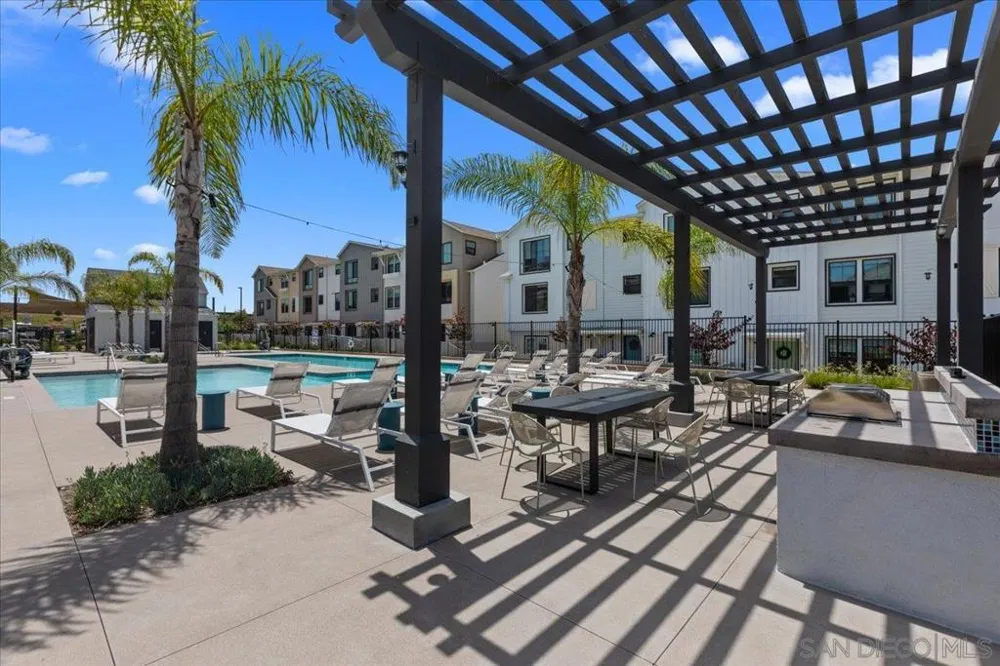 2522 Thyme Way Carlsbad, CA 92008