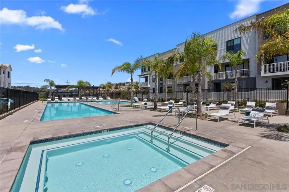 2522 Thyme Way Carlsbad, CA 92008