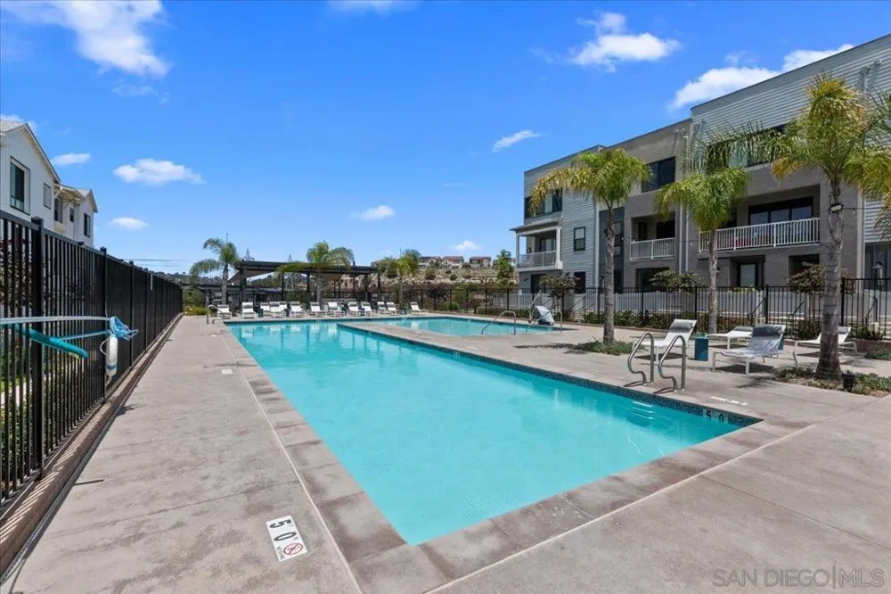 2522 Thyme Way Carlsbad, CA 92008