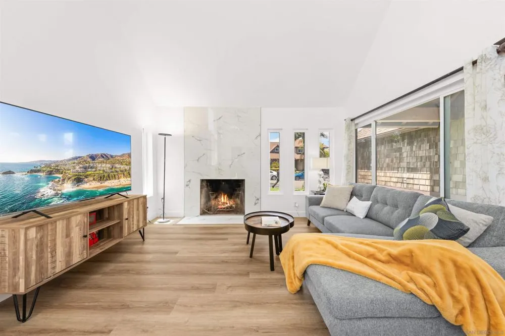 12485 Via Cabezon San Diego, CA 92129