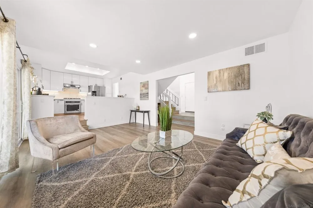 12485 Via Cabezon San Diego, CA 92129