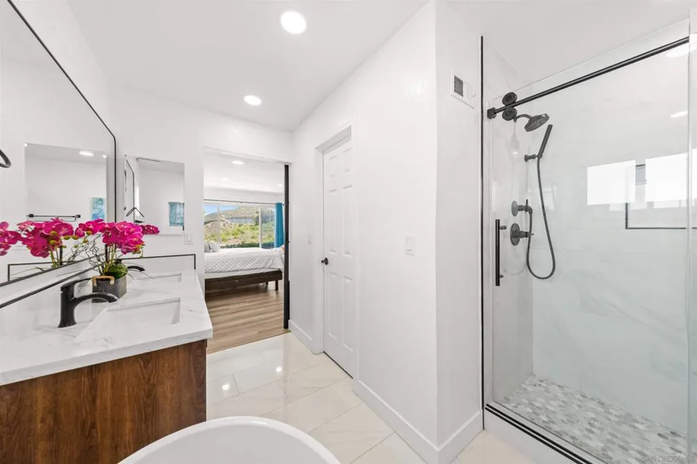 12485 Via Cabezon San Diego, CA 92129