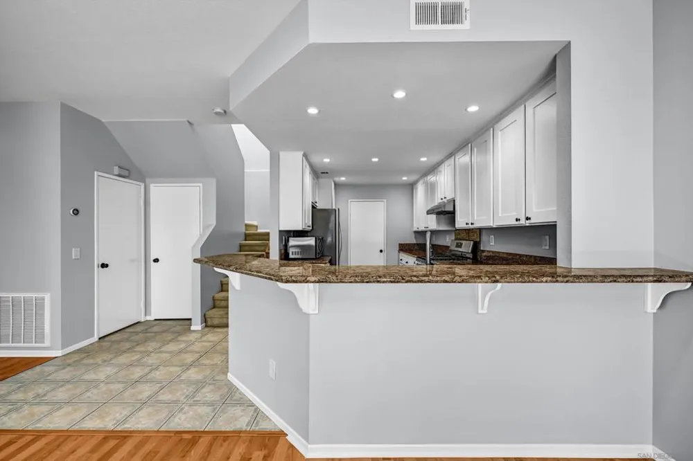 9325 Babauta Rd #8 San Diego, CA 92129