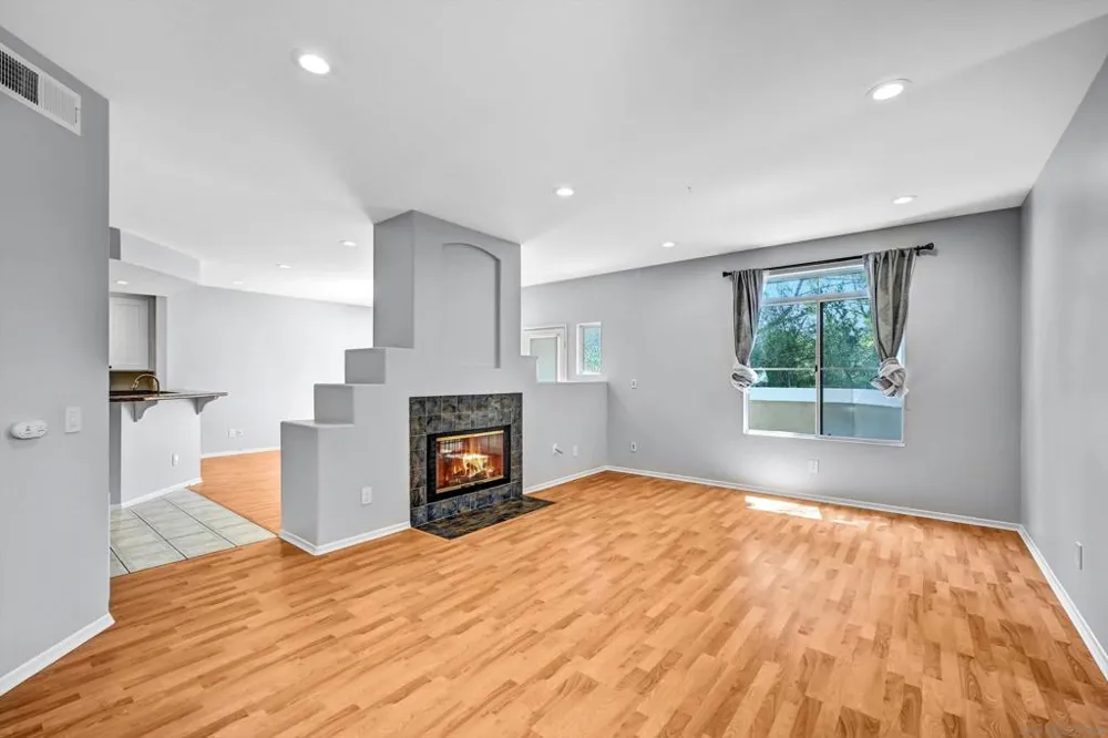 9325 Babauta Rd #8 San Diego, CA 92129