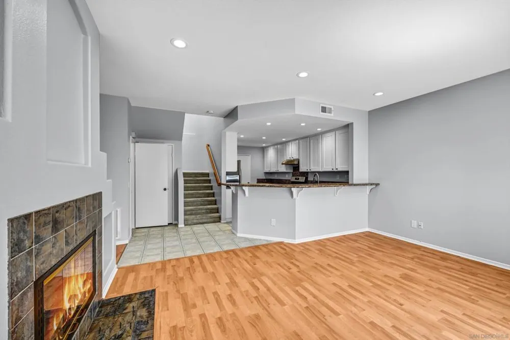 9325 Babauta Rd #8 San Diego, CA 92129