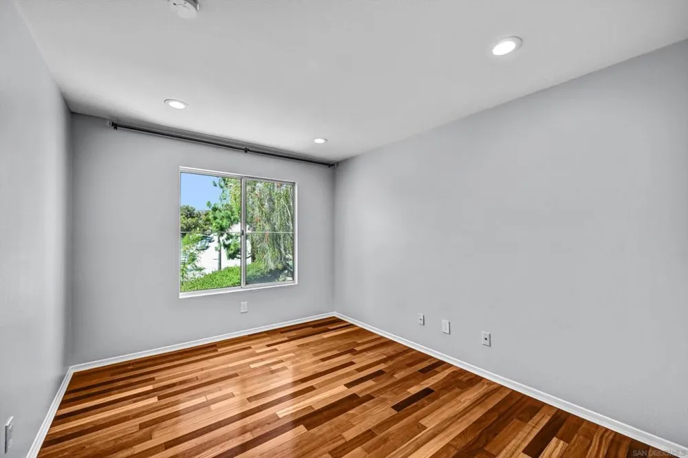 9325 Babauta Rd #8 San Diego, CA 92129