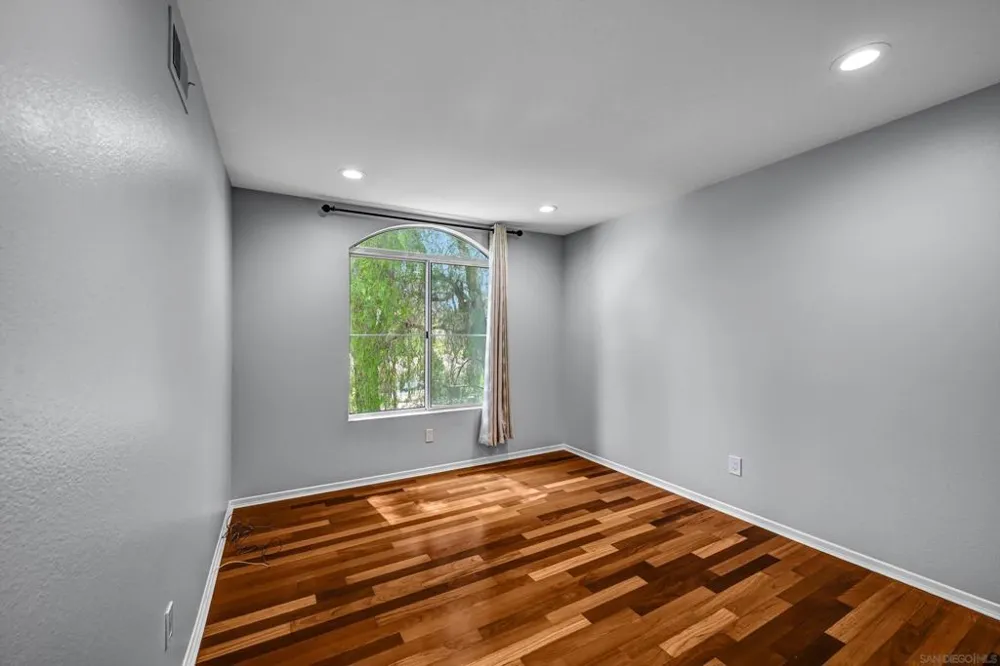 9325 Babauta Rd #8 San Diego, CA 92129