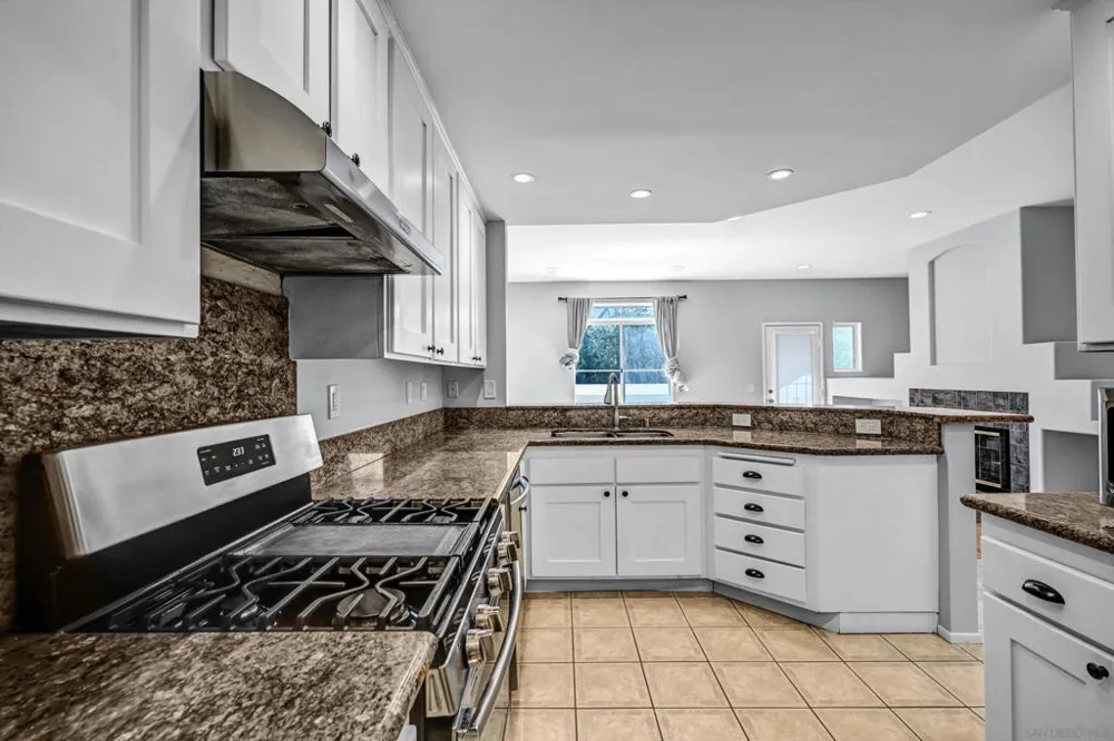 9325 Babauta Rd #8 San Diego, CA 92129
