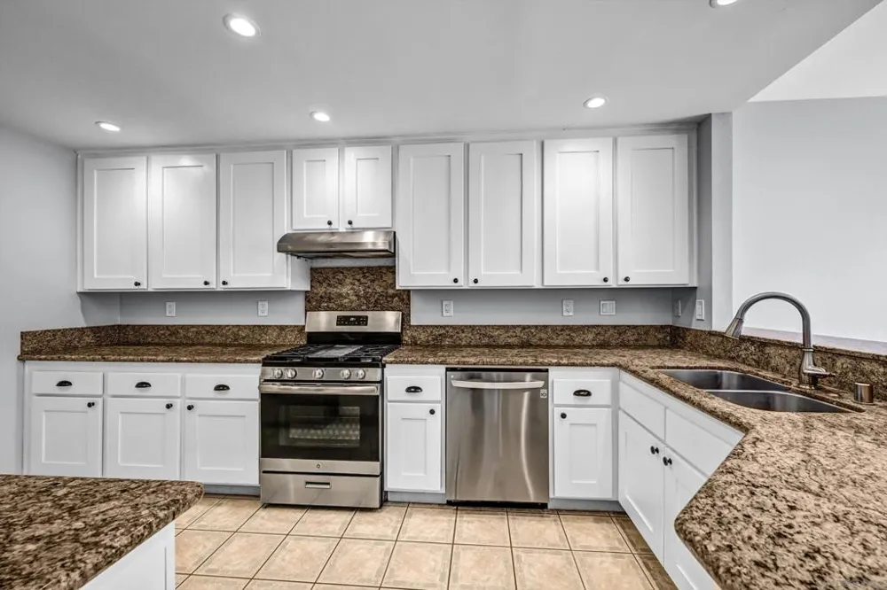 9325 Babauta Rd #8 San Diego, CA 92129