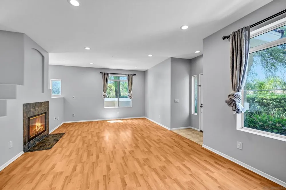 9325 Babauta Rd #8 San Diego, CA 92129