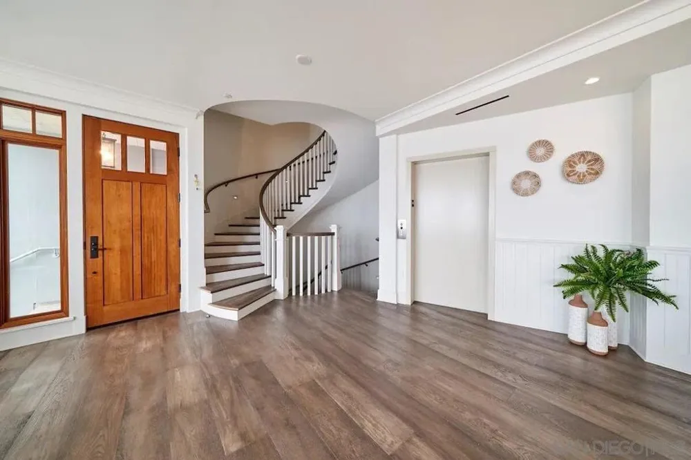 1249 Coast Blvd La Jolla, CA 92037