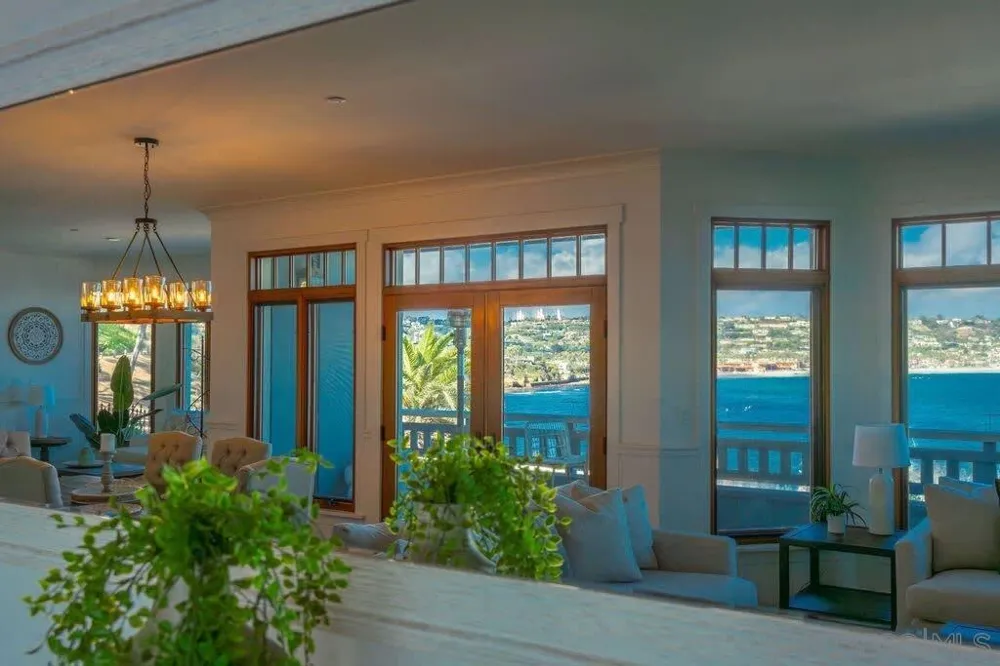 1249 Coast Blvd La Jolla, CA 92037