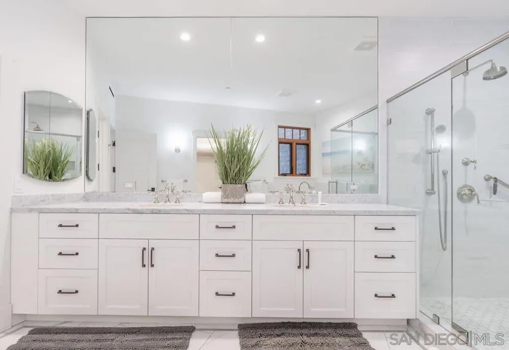 1249 Coast Blvd La Jolla, CA 92037