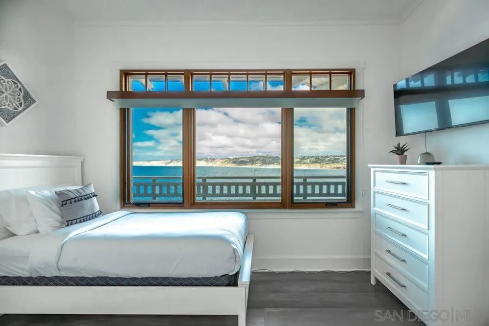 1249 Coast Blvd La Jolla, CA 92037