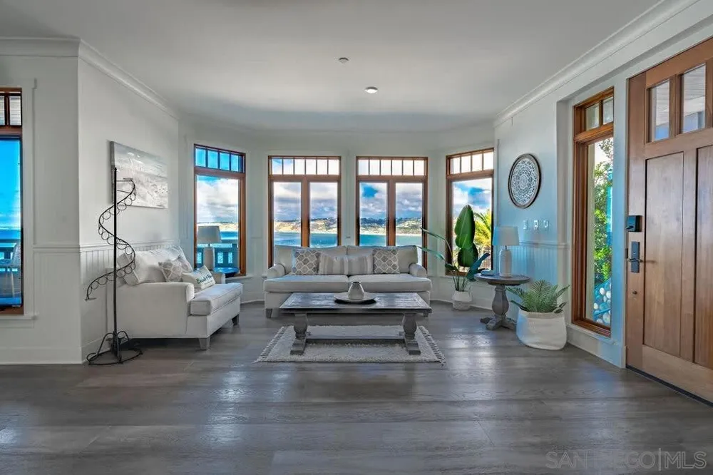 1249 Coast Blvd La Jolla, CA 92037