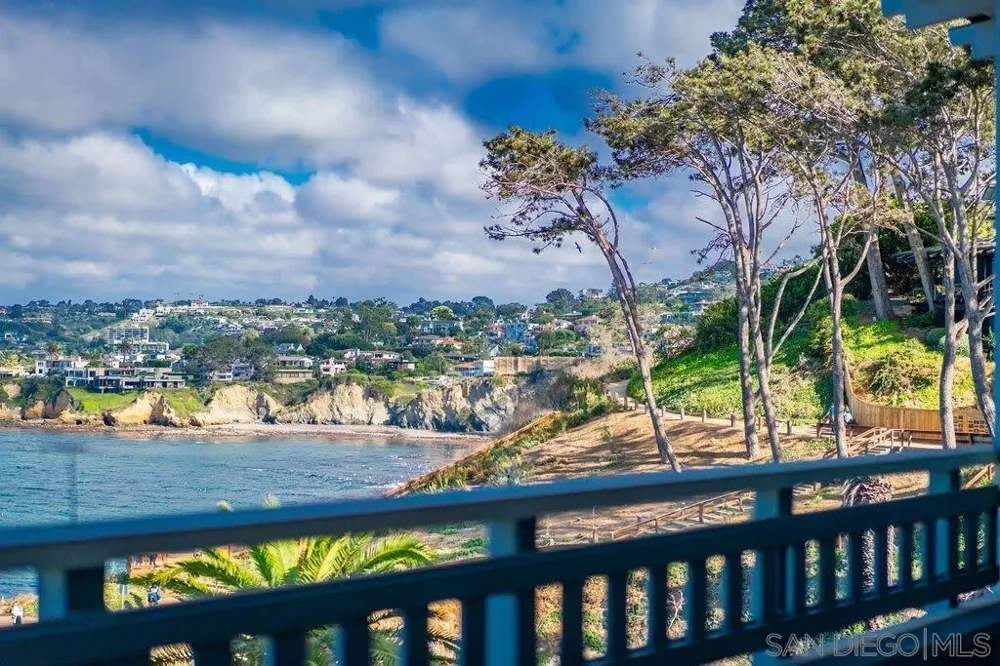 1249 Coast Blvd La Jolla, CA 92037