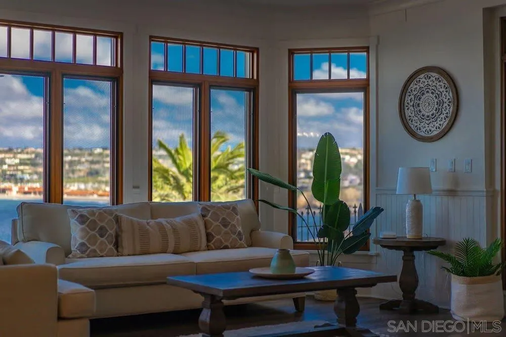 1249 Coast Blvd La Jolla, CA 92037