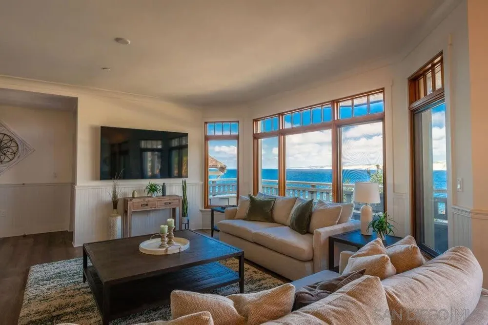 1249 Coast Blvd La Jolla, CA 92037