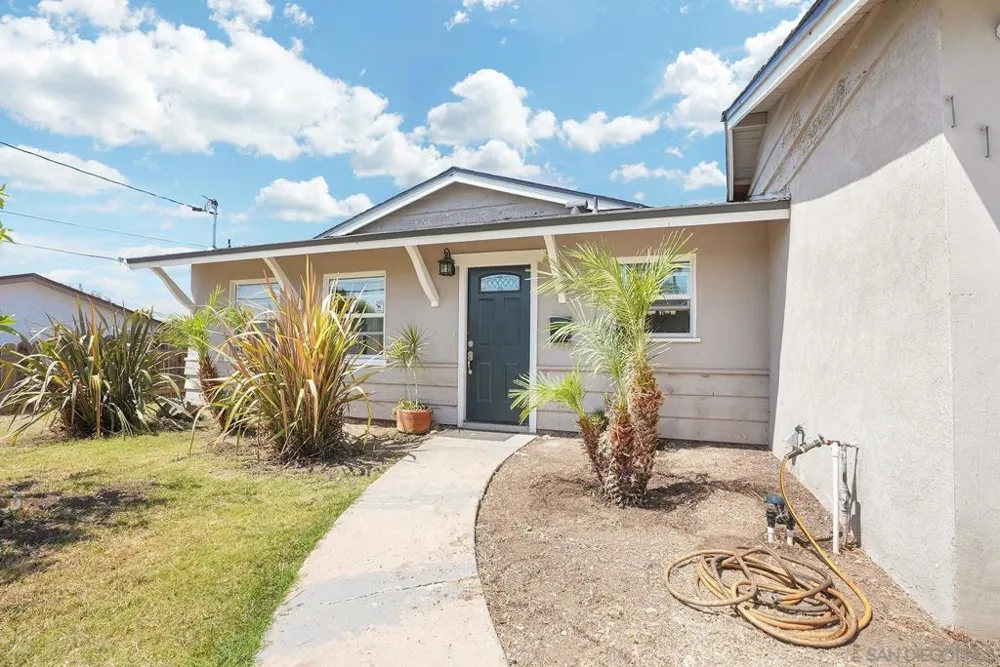 1138 Purdy St Spring Valley, CA 91977