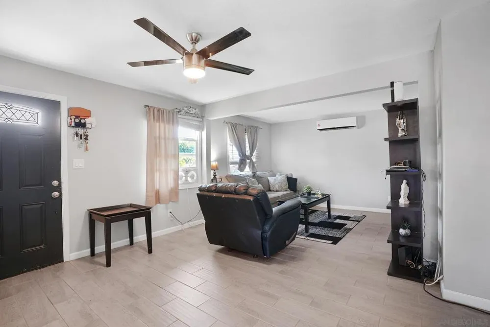 1138 Purdy St Spring Valley, CA 91977